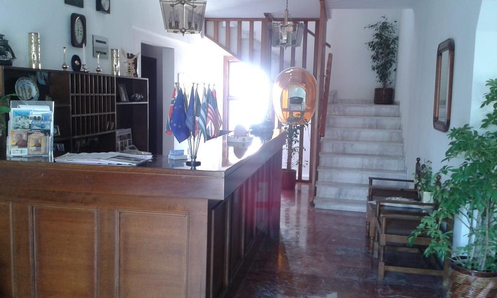 סקאלה Plaza Hotel מראה חיצוני תמונה