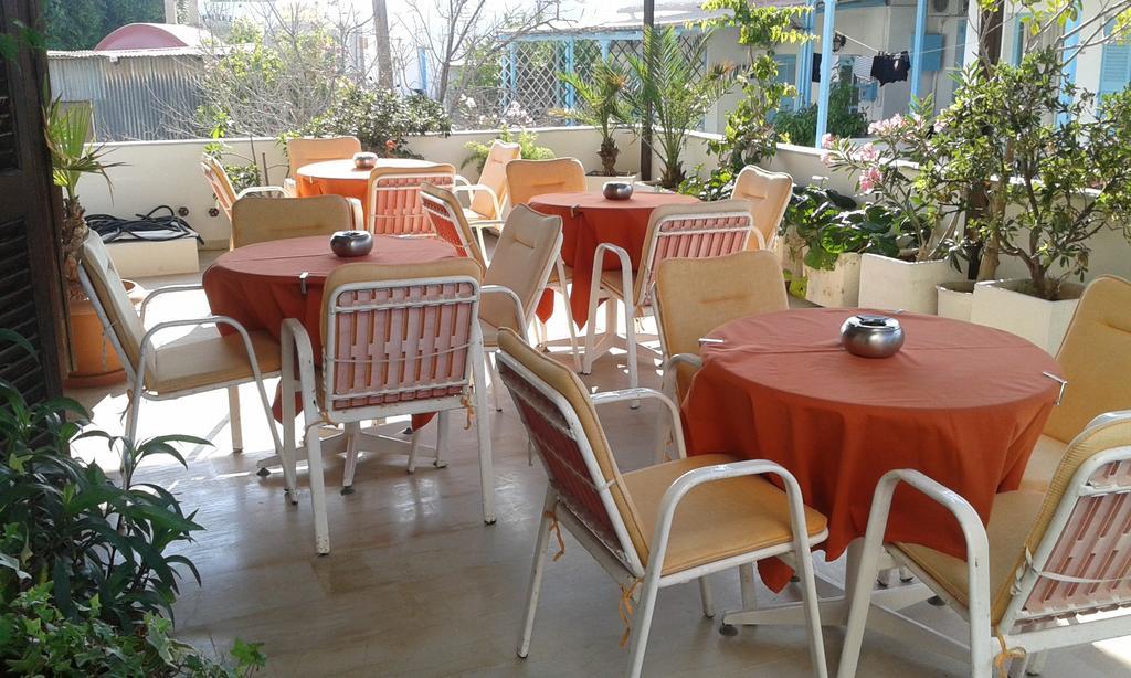 סקאלה Plaza Hotel מראה חיצוני תמונה